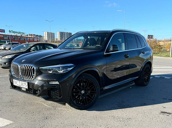 BMW X5 2019 г. черный 